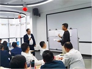 華逸府技術指導部--預制菜品鑒活動、循環(huán)菜單、檔口品牌化會議