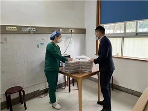 華逸府醫(yī)療系統(tǒng)項(xiàng)目自制甜品溫暖醫(yī)護(hù)職工！
